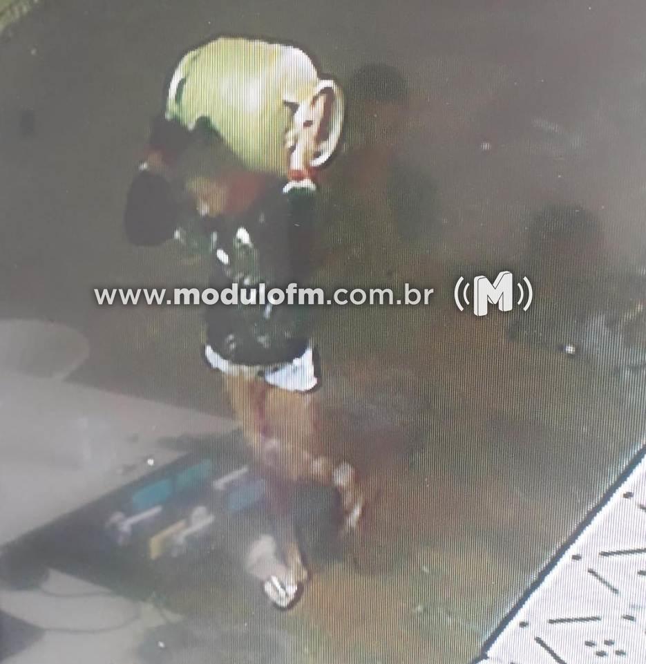 Imagem 2 do post Mulher furta botijão de gás e é presa após ser identificada por câmeras