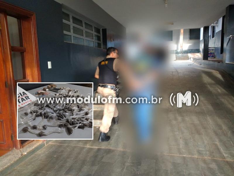 Adolescente patrocinense é detido no terminal rodoviário de Patos de Minas transportando drogas