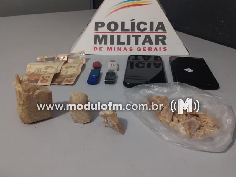 PM intercepta veículo em Patos de Minas com drogas vindas de Patrocínio