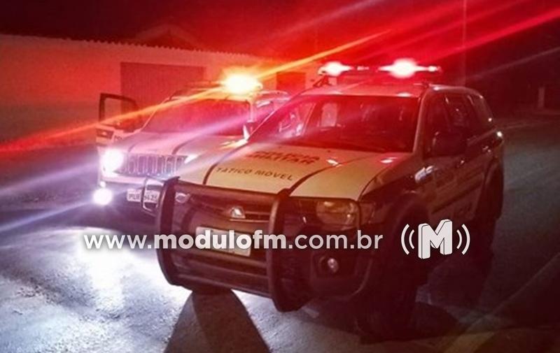 Homem que estaria intimidando populares com intuito de impor o tráfico de drogas no bairro Serra Negra é preso pela PM