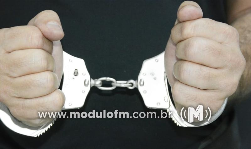 PM prende homem com mandado de prisão por estupro no distrito de Pântano, município de Coromandel