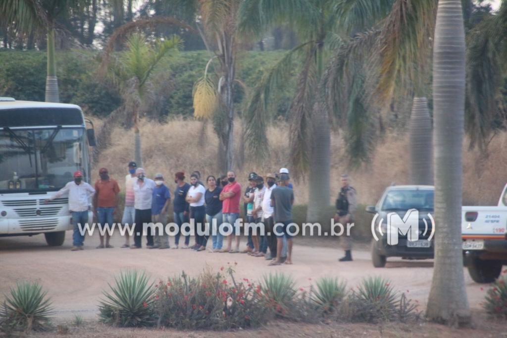 Imagem 1 do post ATUALIZADA: Ladrões fortemente armados invadem fazenda e fazem reféns em Patrocínio