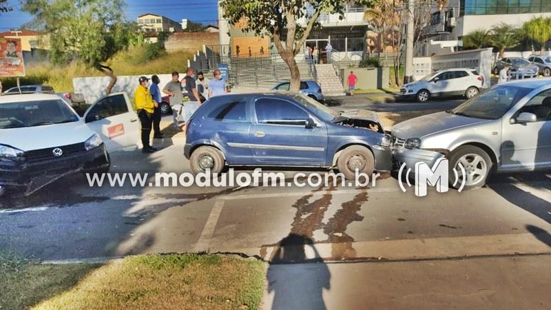 PM registra acidente envolvendo cinco veículos em Patrocínio