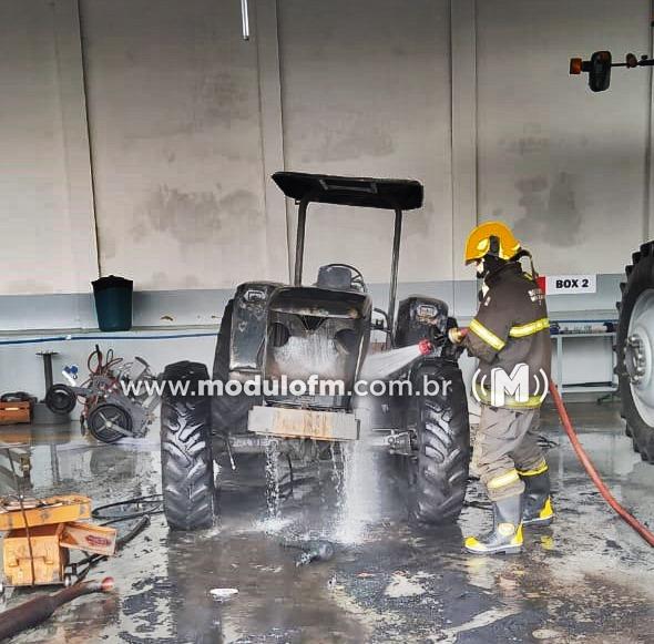 Trator pega fogo dentro de concessionária em Patrocínio
