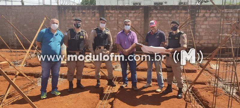Comando do 46º BPM visita obras das futuras instalações do 6º Pelotão PM em Serra do Salitre