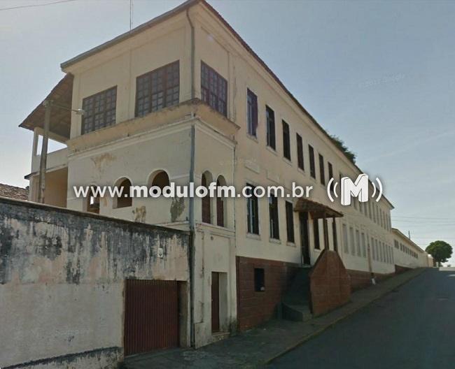 Escola Estadual Dom Lustosa oferece vaga para professor de...