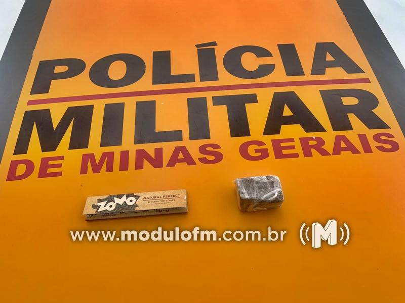Polícia Rodoviária Militar prende três pessoas com drogas na MG-187 em Serra do Salitre