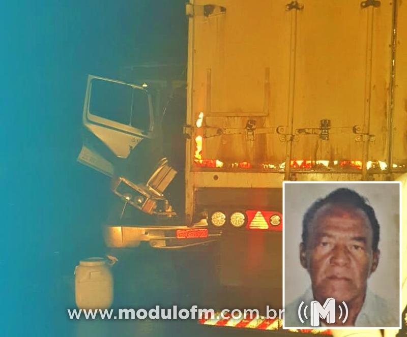 Caminhoneiro morre após colisão frontal na BR-365 em Patrocínio