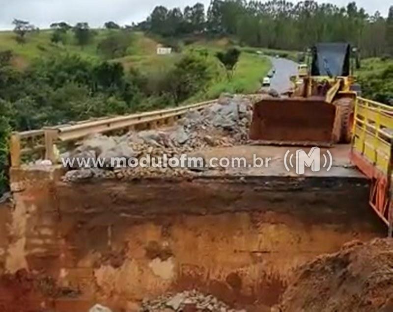 DNIT informa que obras na Ponte do Córrego Vieiras na BR-365 devem ser finalizadas até sexta-feira (25)