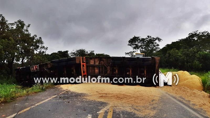 Imagem 2 do post Morador de Cruzeiro da Fortaleza não resiste e morre em hospital de Patrocínio após grave acidente na BR-365