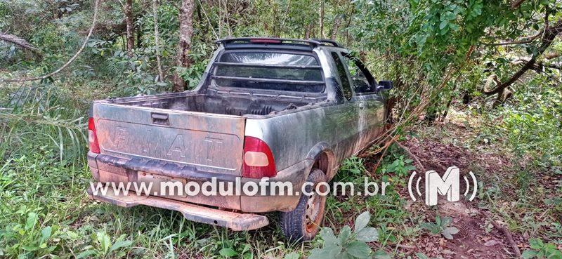PM recupera veículo roubado de fazenda em Patrocínio