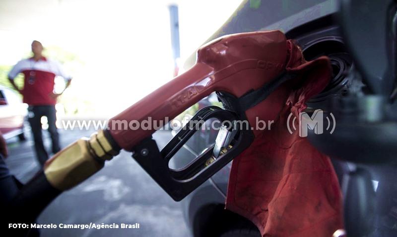 Fórum de Governadores prorroga congelamento do ICMS sobre gasolina por mais 90 dias