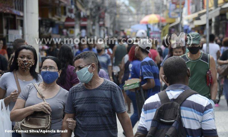 Governo Minas planeja flexibilizar uso de máscaras em locais...