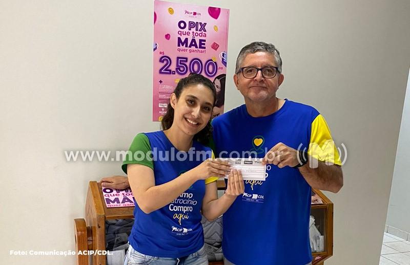 Elton Simões foi o sorteado da Campanha do Dia das Mães de 2022 das ACIP/CDL