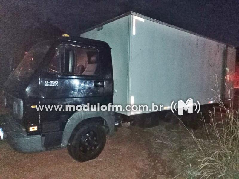 Imagem 2 do post Polícia Militar localiza carga de defensivos agrícolas avaliada em mais de meio milhão na BR-146 em Serra do Salitre