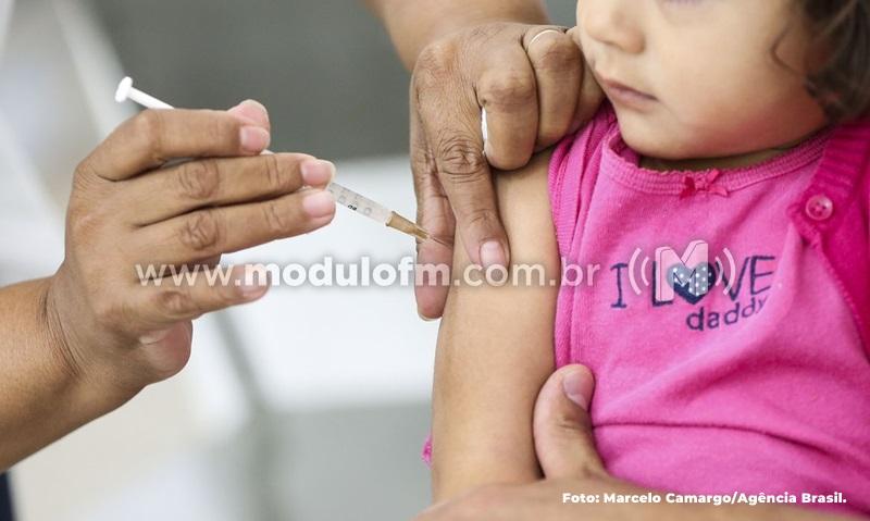 Menos de 50% do público infantil foi imunizado contra sarampo no Brasil