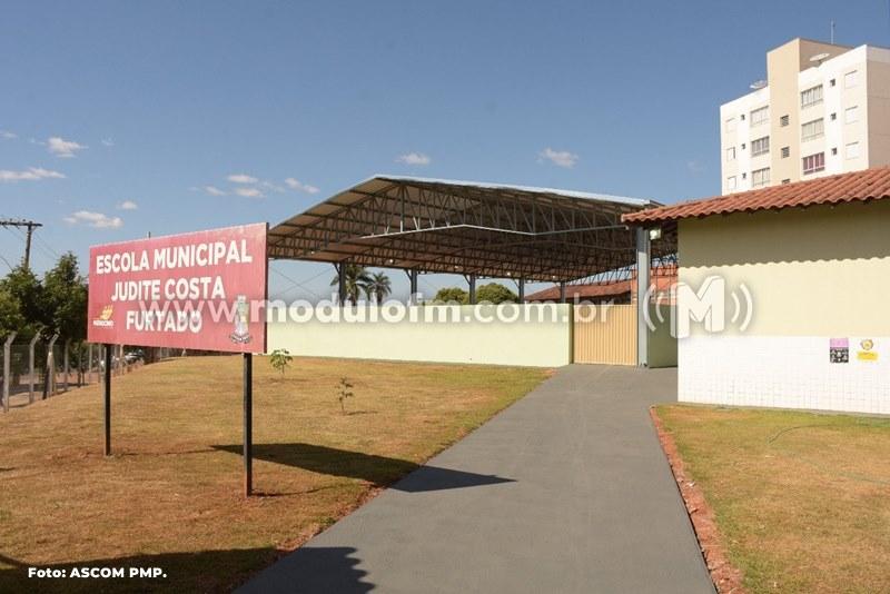 Quadra coberta da Escola Municipal Judite Costa Furtado foi inaugurada nesta quarta (06)