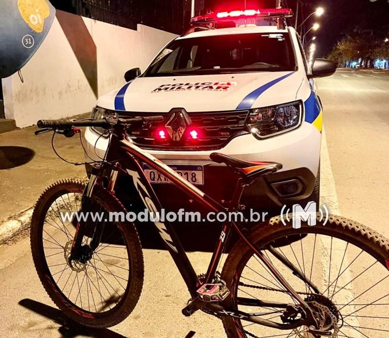 Jovem é preso após furtar bicicleta em escola de Cruzeiro da Fortaleza