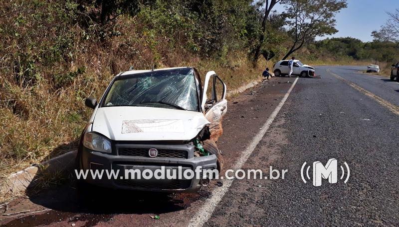 Imagem 2 do post Motorista com sintomas de embriaguez causa acidente e três pessoas ficam feridas na MGC-462 em Patrocínio