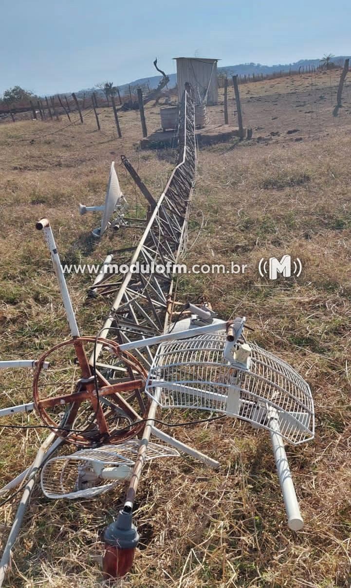 Imagem 2 do post Vândalos destroem torre de provedor de internet na Comunidade de Santo Antônio do Quebranzol