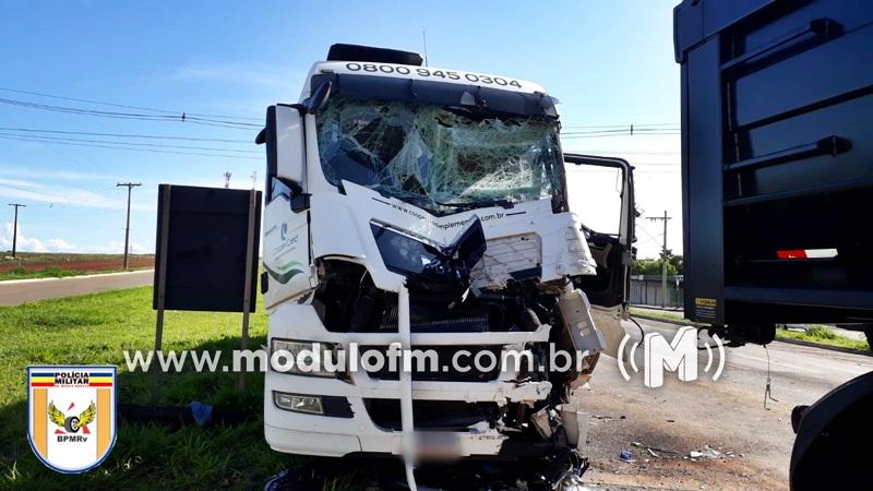 Imagem 1 do post Motorista morre ao bater na traseira de carreta em Serra do Salitre