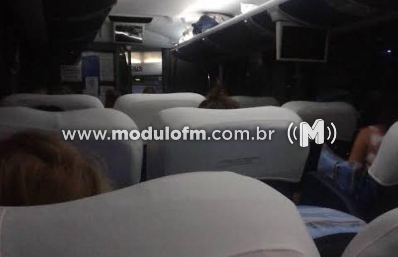 Mulher é vítima de tarado em ônibus que seguia de Patrocínio a Patos de Minas
