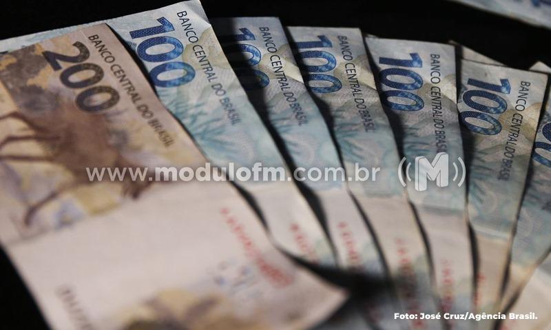 Congresso aprova Orçamento com salário mínimo de R$1.320 para 2023