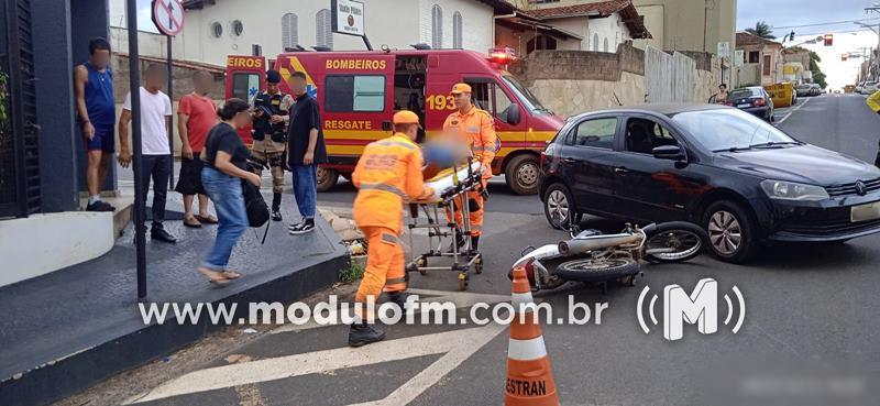 Motorista embriagado avança parada obrigatória, provoca acidente e acaba...