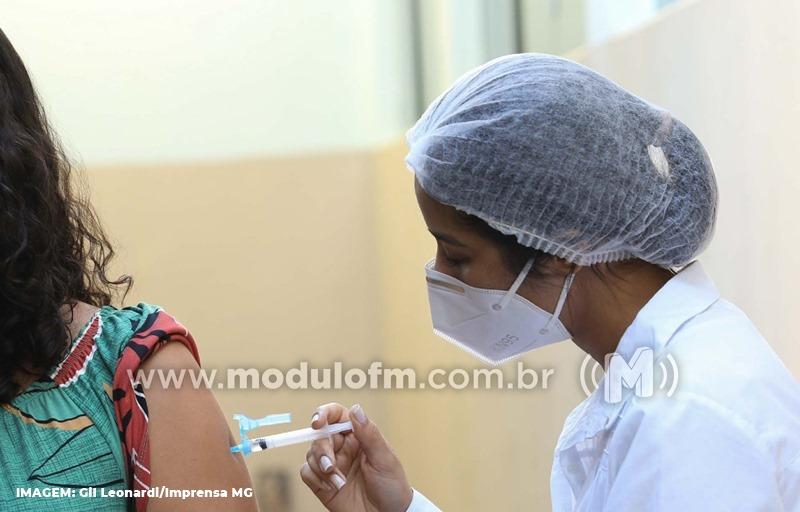 Vacinação contra covid-19 em Patrocínio continua nesta quinta-feira (15)