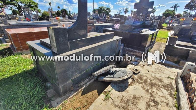 Chuva causa estragos no Cemitério Municipal de Patrocínio