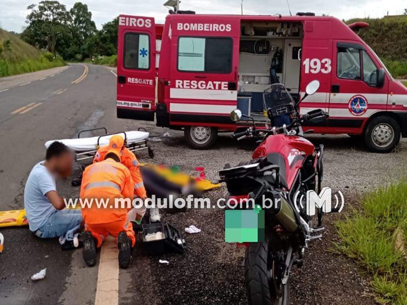 Colisão entre caminhão e motocicleta deixa casal que saiu de Patrocínio ferido na MG-428 em Araxá