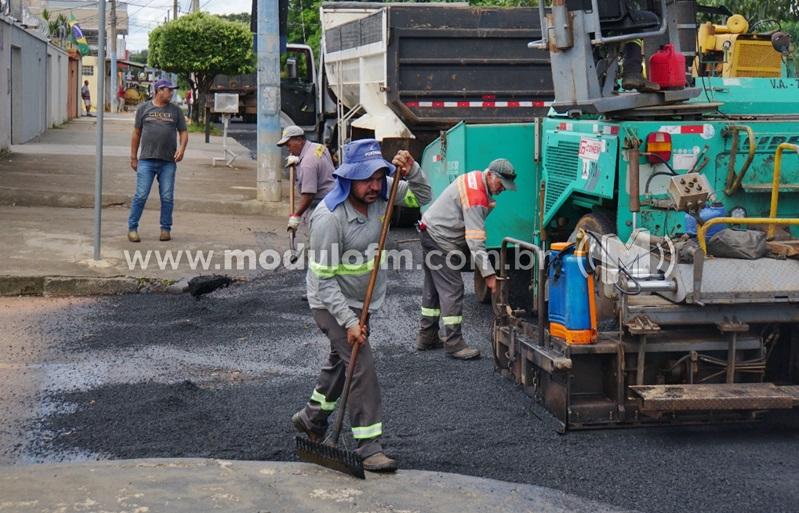 Secretaria de Obras inicia recuperação de ruas e avenidas esburacadas em Patrocínio
