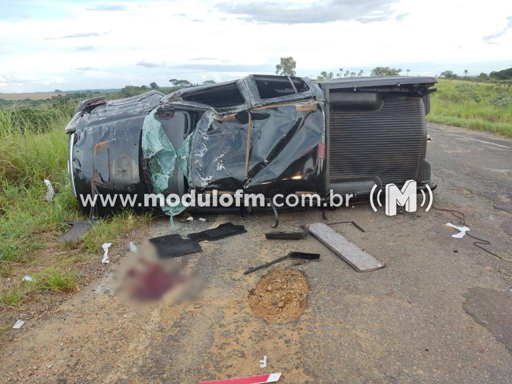 Imagem 3 do post Mulher é entubada em UTI após sofrer grave acidente com caminhonete na MGC-462 em Patrocínio