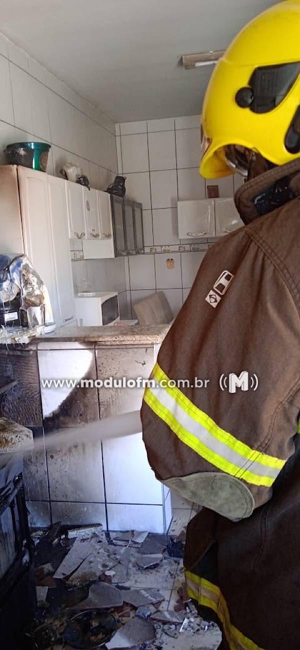 Imagem 5 do post Botijão pega fogo e assusta família no bairro Santo Antônio