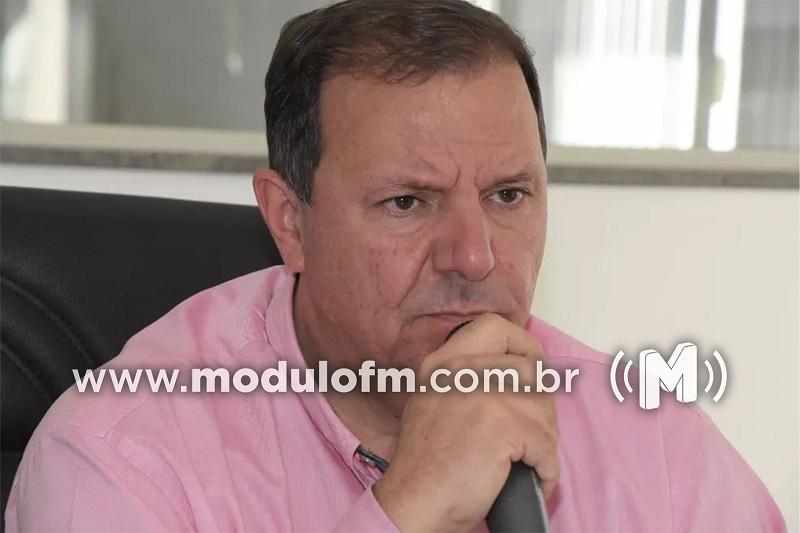Justiça recebe duas denúncias ajuizadas pelo MPMG contra prefeito Deiró Marra