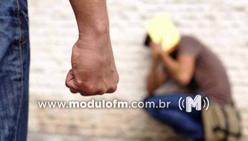 Morador do Santo Antônio é espancado por quatro homens no bairro Enéas em Patrocínio