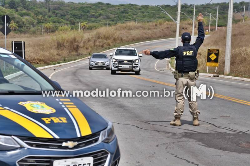 PRF encerra Operação Tiradentes 2023 com mais de 420 veículos flagrados efetuando ultrapassagens proibidas em Minas Gerais