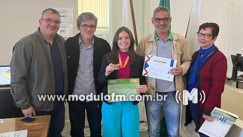 Egressa e estudante do IFTM de Patrocínio se destacam em premiação da Olimpíada Brasileira de Matemática das Escolas Públicas