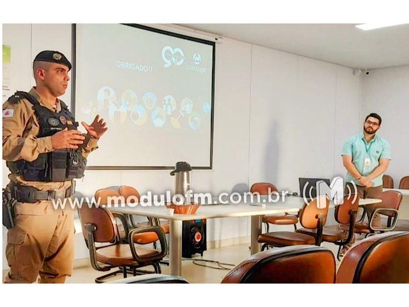 Imagem 1 do post Polícia Militar se reúne com Cooxupé para discutir segurança no transporte de café na Safra 2023