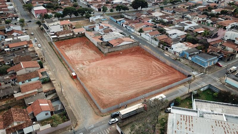 Prefeito anuncia construção de escola municipal no bairro Santa Terezinha