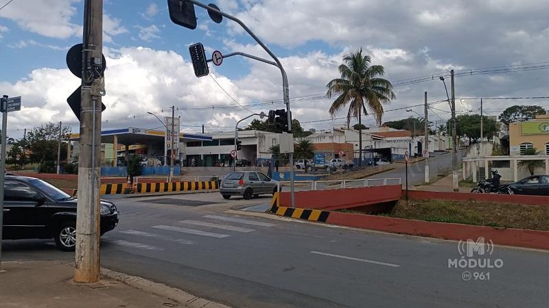 SESTRAN libera tráfego em ponte na Avenida José Amando de Queiroz