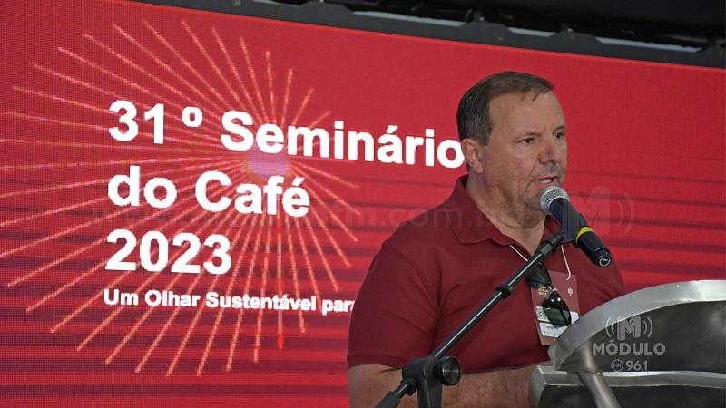 Prefeito anuncia repasse de terreno para a ACARPA possuir sede própria