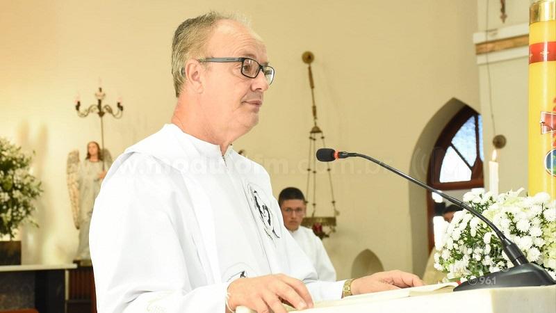Padre Geraldo Magela completa 34 anos de Ordenação Sacerdotal