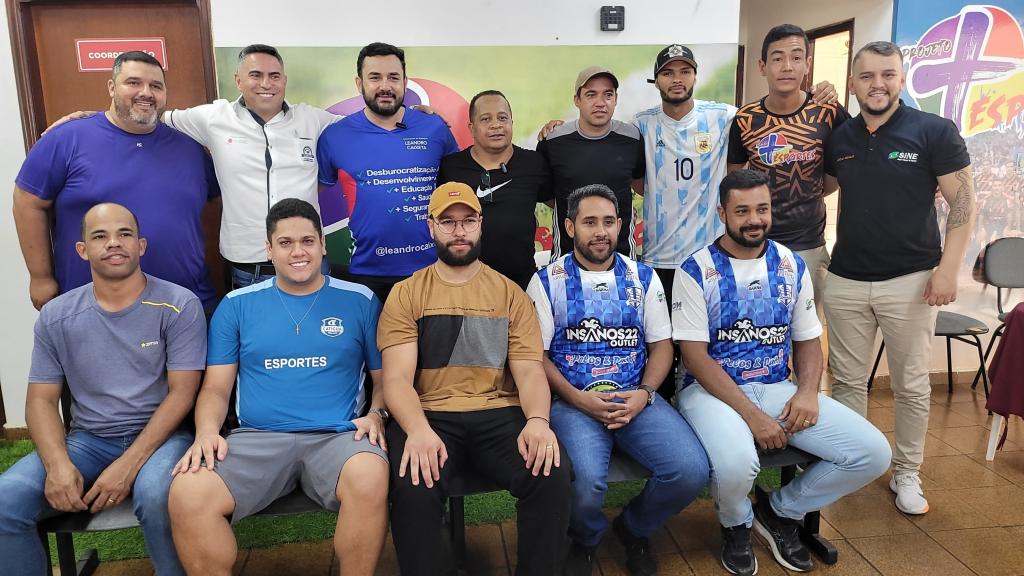 Cerimônia de premiação da 4ª Liga de Futsal Macaúba Ar Condicionado Superação Esportes
