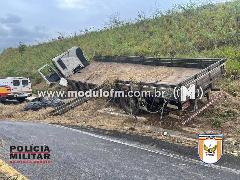 Mais uma vez! Caminhão colide com barranco na BR-146 na Serra da Catiara, a “rodovia da morte”