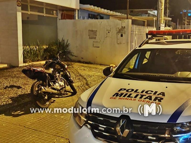 Polícia Militar remove motocicleta sem identificação e com histórico de fuga em Patrocínio