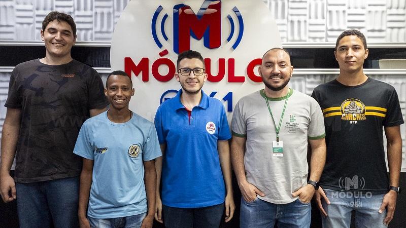 Professor e alunos de Engenharia Elétrica do IFTM participam do Jornal da Módulo