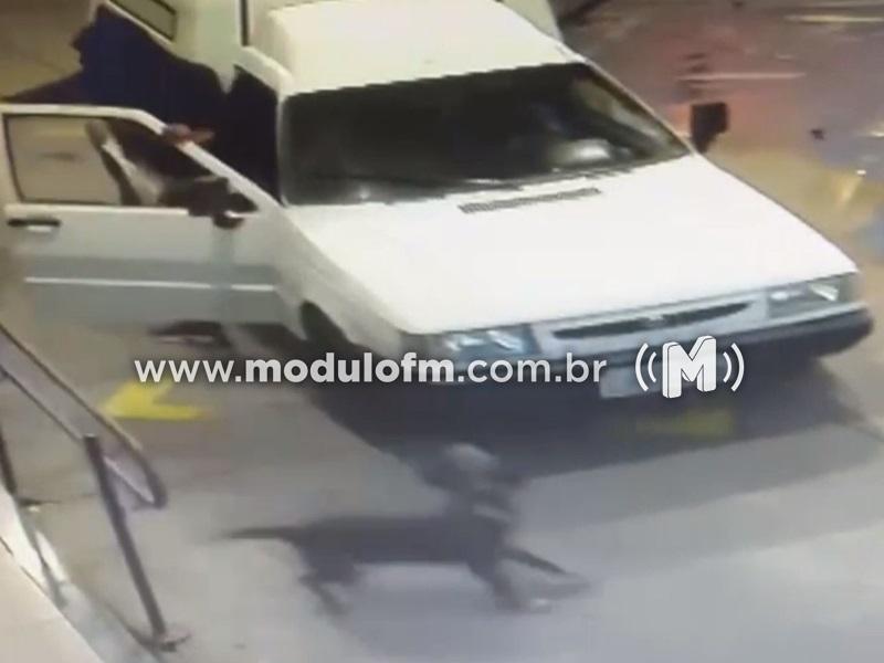 Veja o vídeo: Dois homens são presos após furto de carro e assalto a posto de combustível em Patrocínio