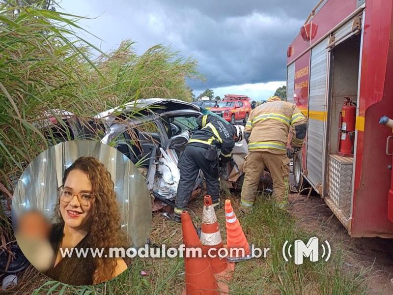 Tragédia no trânsito: Jovem mãe e filho de um mês morrem em acidente na BR-365 em Patos de Minas