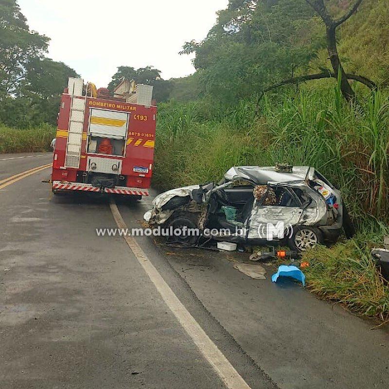 Imagem 1 do post Idoso morre após acidente entre veículo de passeio e caminhão na MG-187 próximo de Salitre de Minas